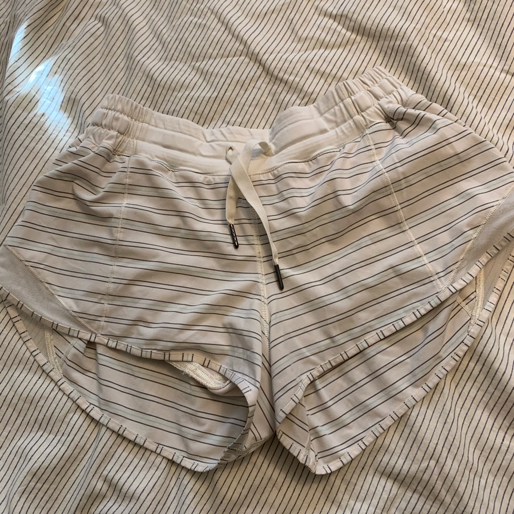 Lululemon Hotty Hot short